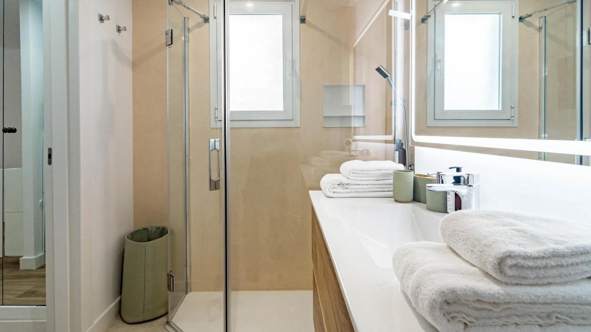 Eac3F- Modern & Light Apartment Steps From The Sea Estepona