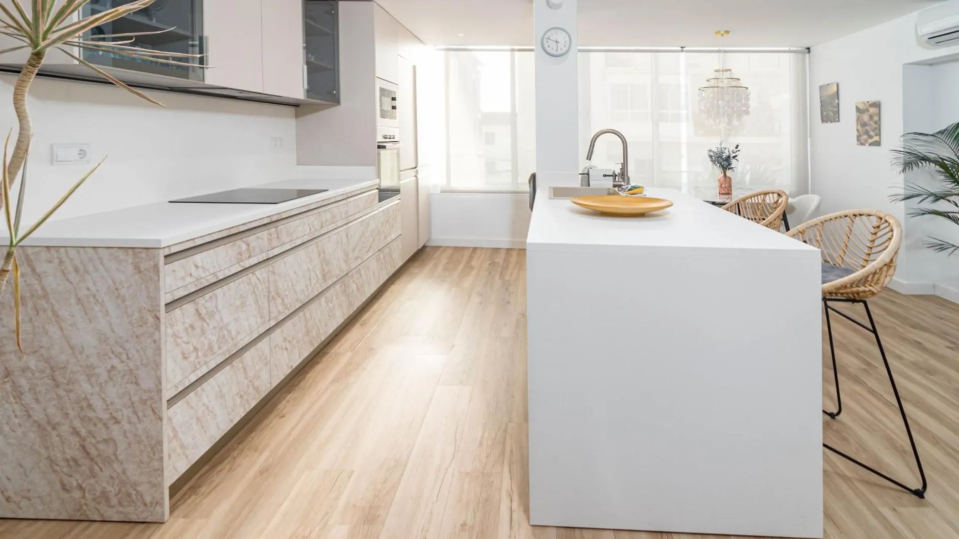 Eac3F- Modern & Light Apartment Steps From The Sea Estepona Spain