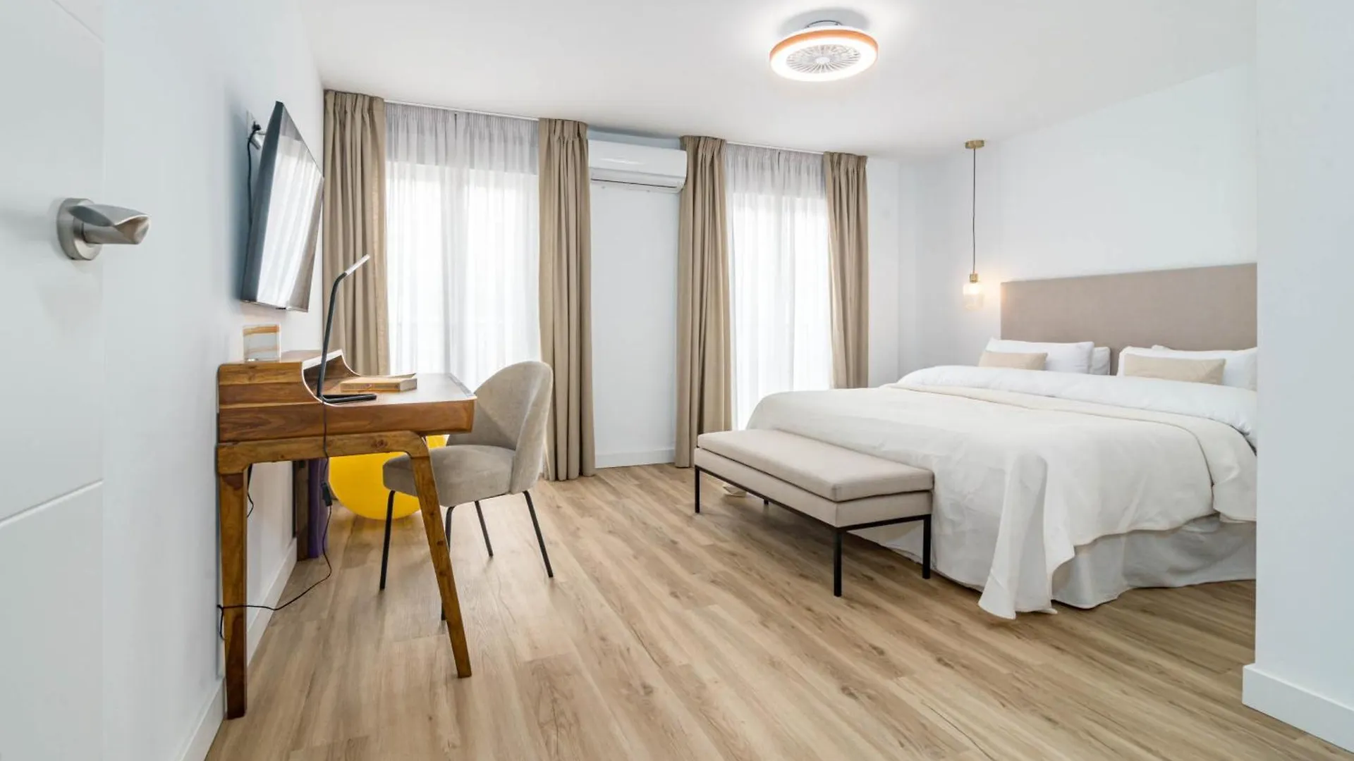 Eac3F- Modern & Light Apartment Steps From The Sea Estepona 0*,
