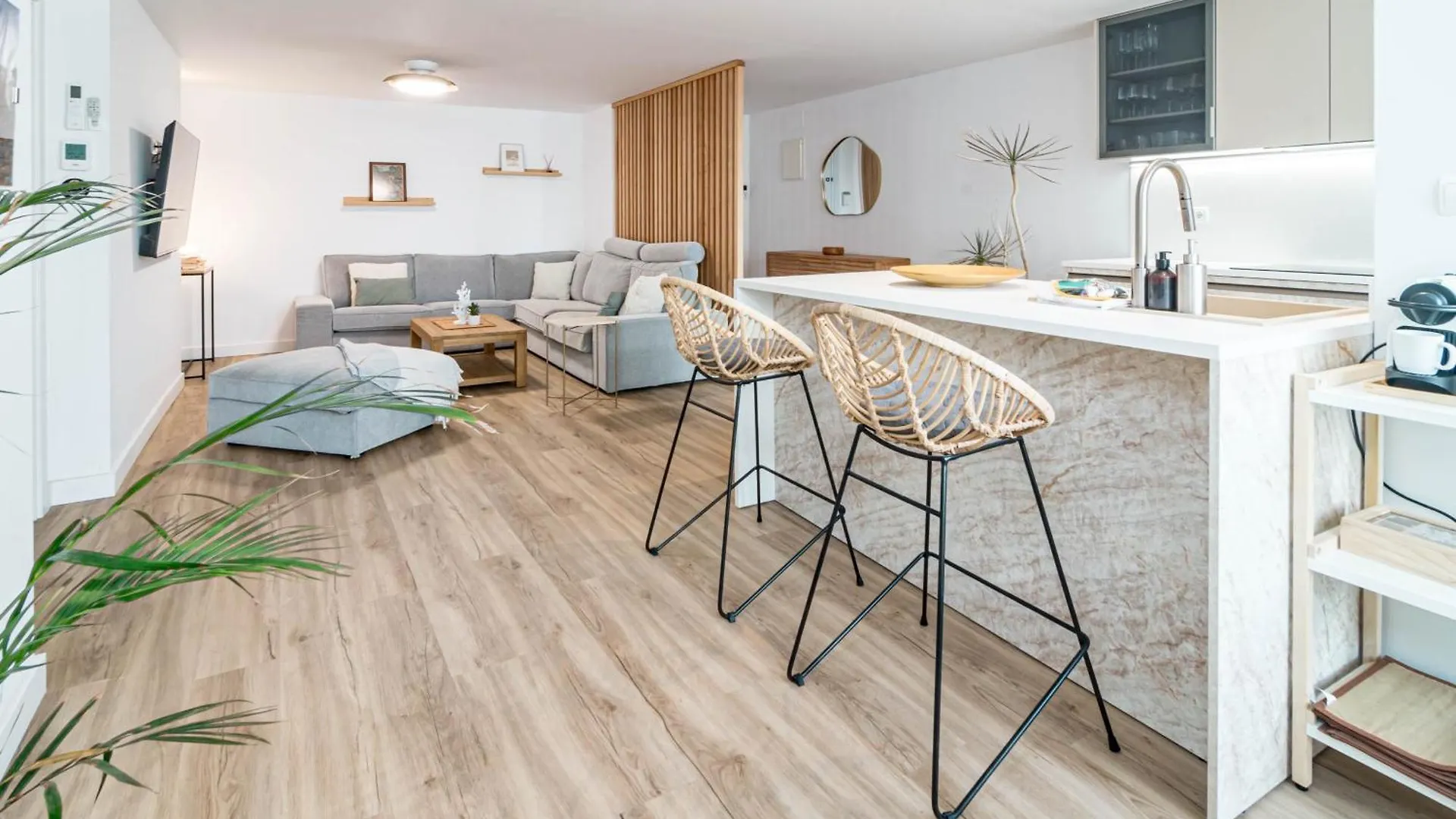Eac3F- Modern & Light Apartment Steps From The Sea Estepona 0*,