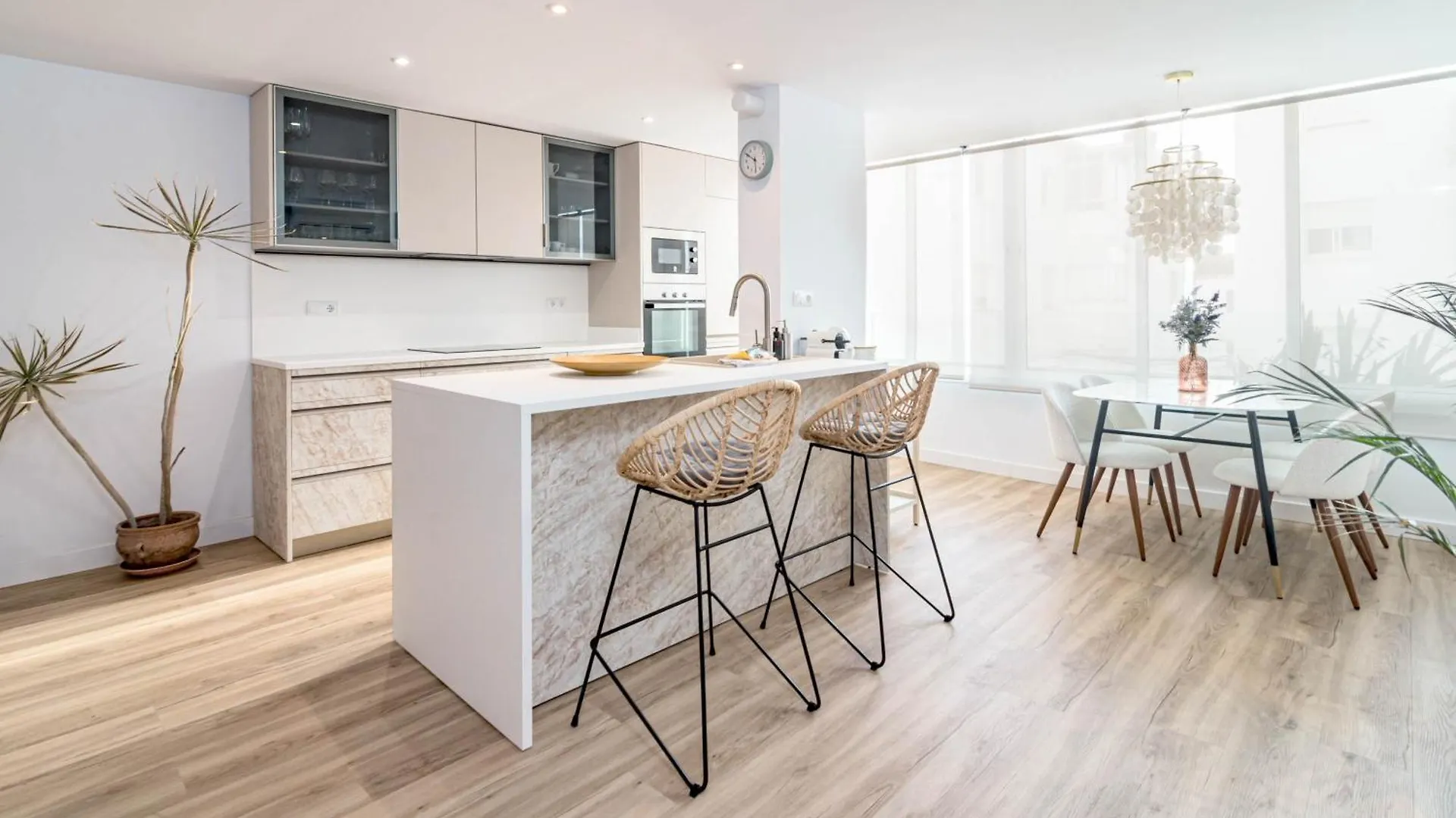 Eac3F- Modern & Light Apartment Steps From The Sea Estepona